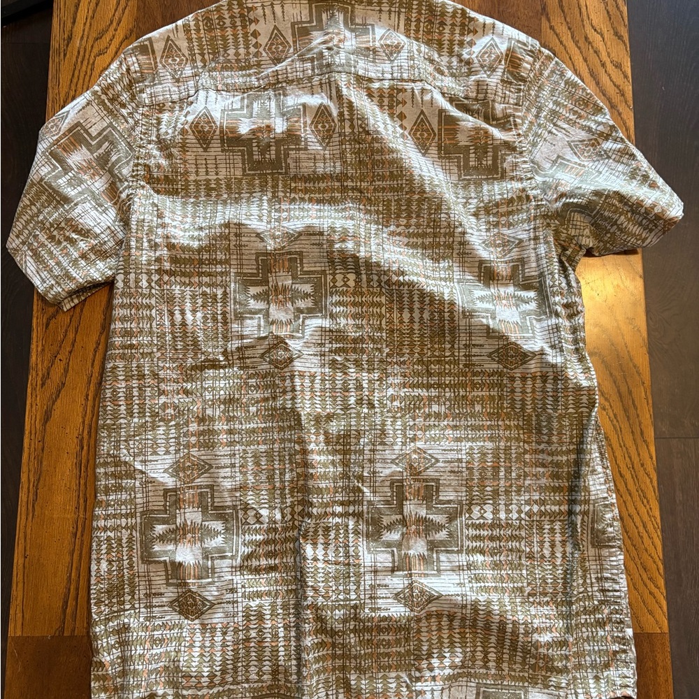Pendleton Men's Tan and White Patterned Button Down Shirt - Picture 4 of 4